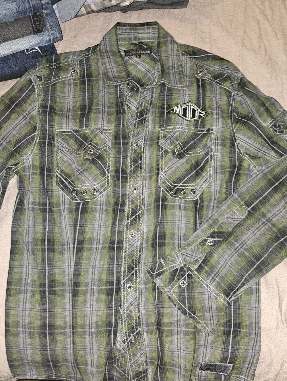 Affliction Men's Green Plaid Long-Sleeve Shirt - Casual Button-Up
